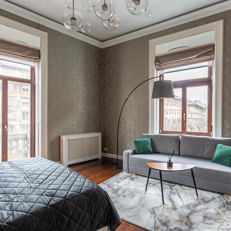 Luxury Apartment With Balcony Next To The New York Cafe Budapest Luaran gambar