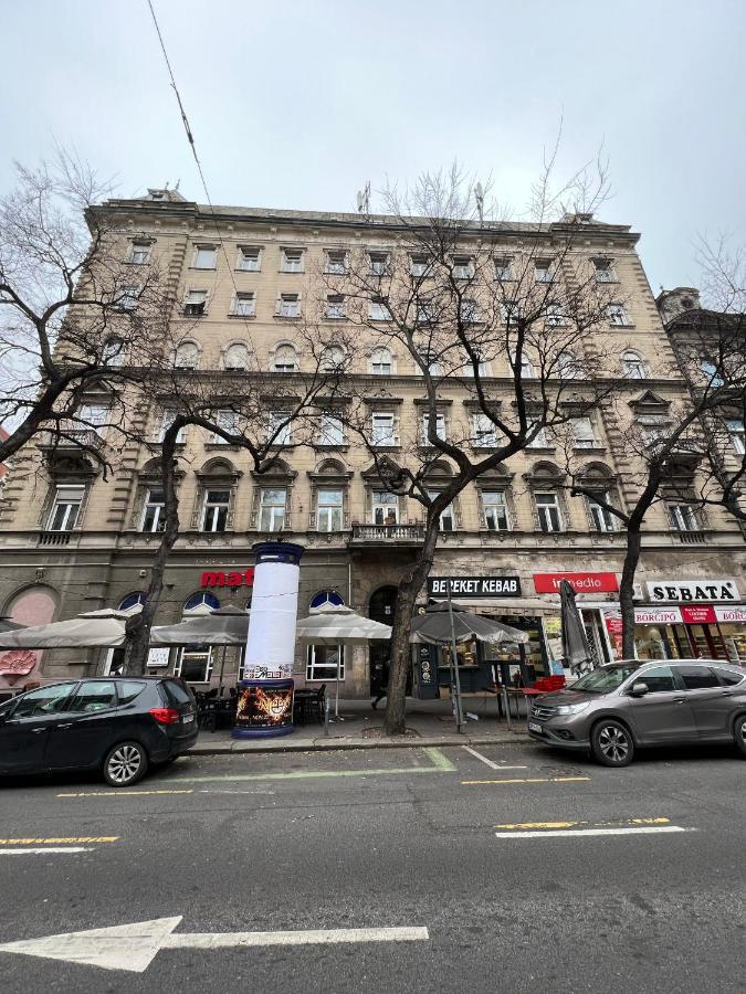 Luxury Apartment With Balcony Next To The New York Cafe Budapest Luaran gambar